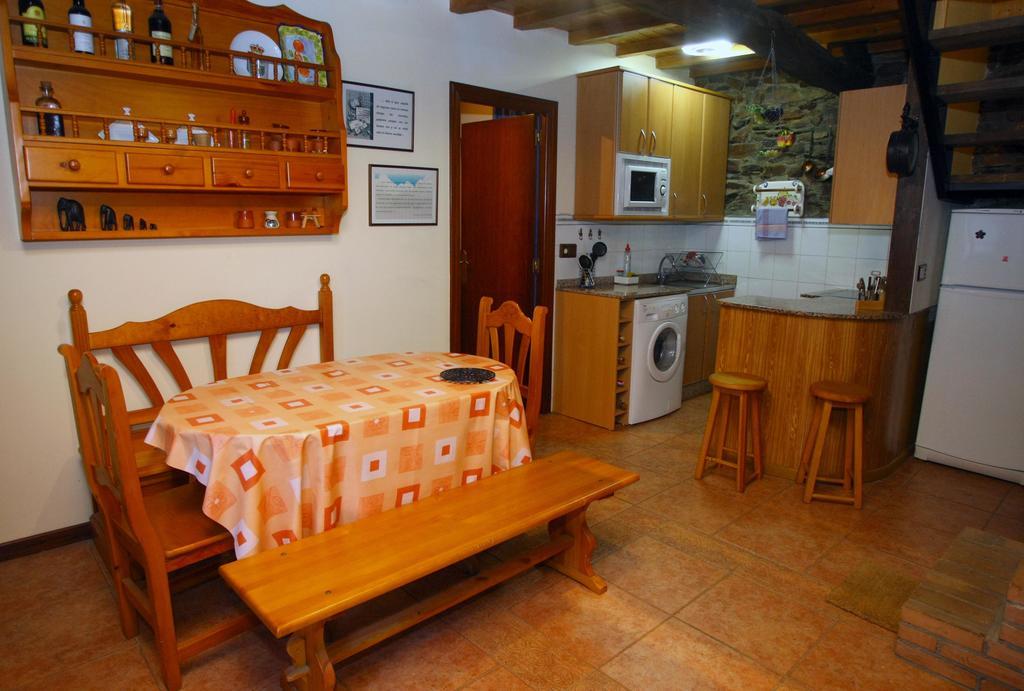 Casa De Abril 1 Pensionat San Cristobal de Valdueza Eksteriør billede