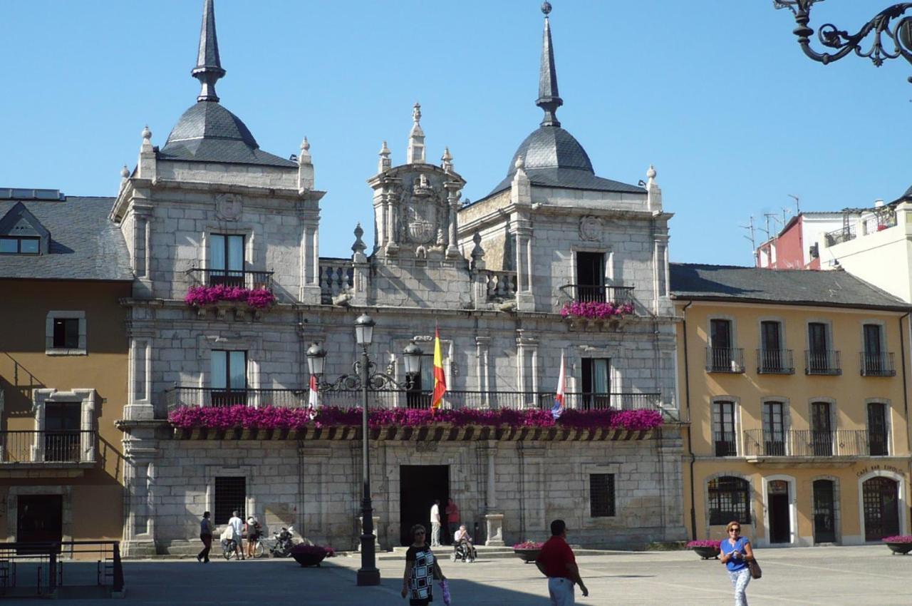 Casa De Abril 1 Pensionat San Cristobal de Valdueza Værelse billede